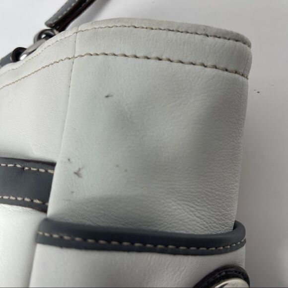 Coach Pleated Gallery Tote White Gray Leather C1093-F14673
Purse - Picture 6 of 11